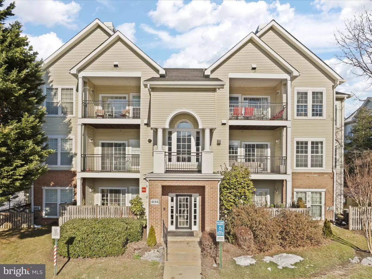 Fairfax, VA 22030,4144 FOUNTAINSIDE LN #204