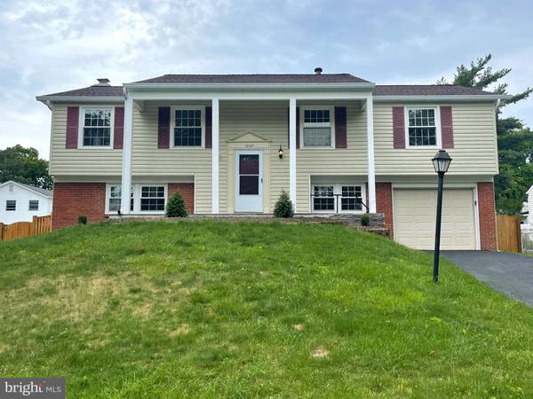 13127 MERCURY LN, Fairfax, VA 22033