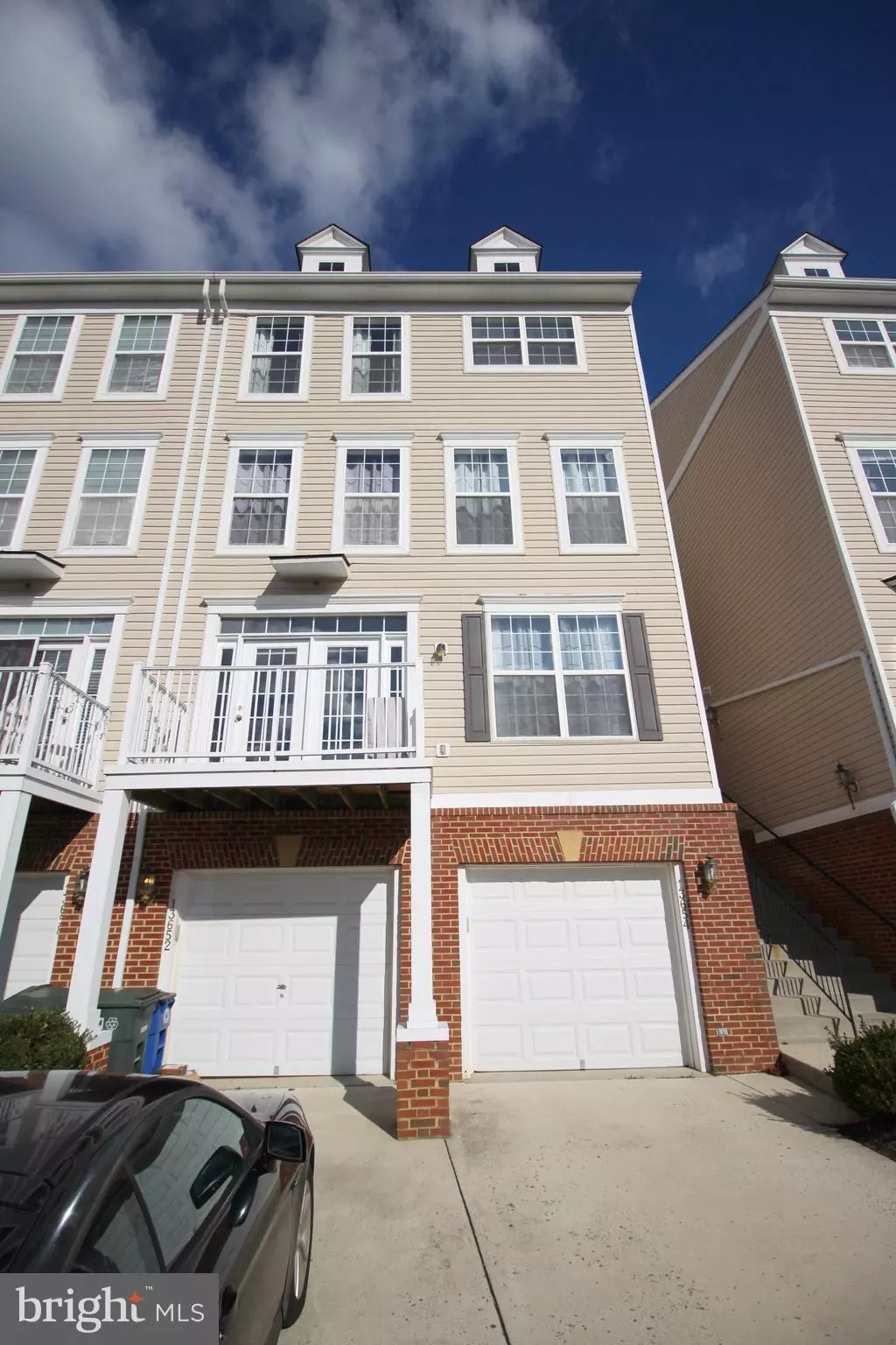 Herndon, VA 20171,13654 SALK ST #142