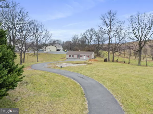 Gerrardstown, WV 25420,328 RANGE DR