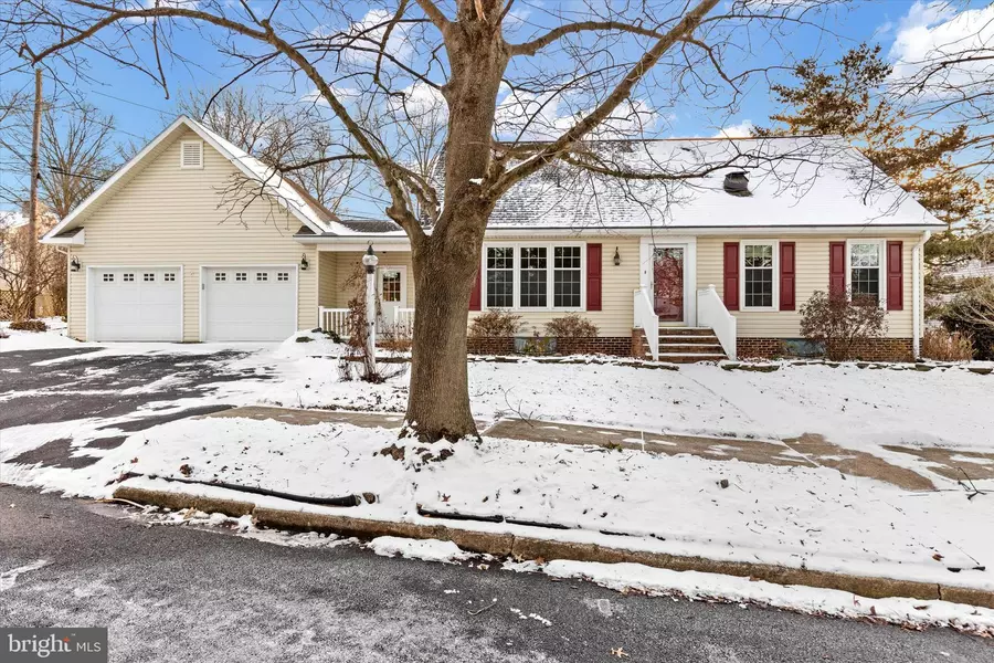 123 CIRCLE DR, Hummelstown, PA 17036