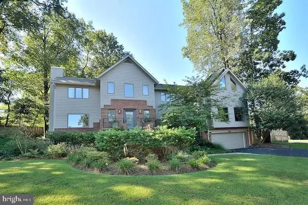 7337 HOOKING RD, Mclean, VA 22101