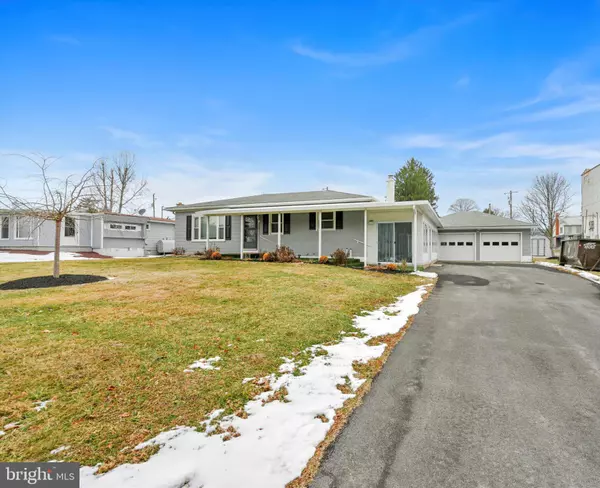 Hegins, PA 17938,542 E MAPLE ST