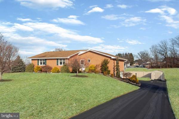 211 SHEFFIELD DR, Dallastown, PA 17313