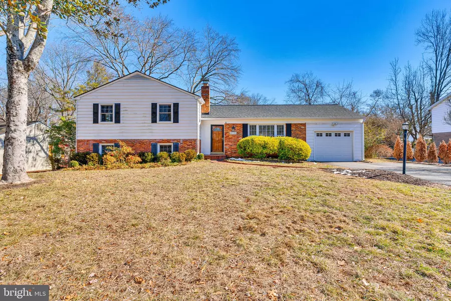 8735 FORT HUNT RD, Alexandria, VA 22308