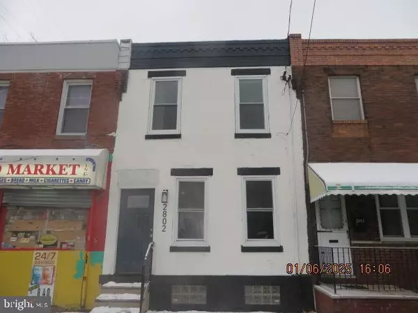 2802 SNYDER AVE, Philadelphia, PA 19145