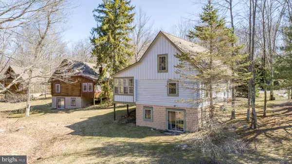 Oakland, MD 21550,65 VILLAGE DR #6