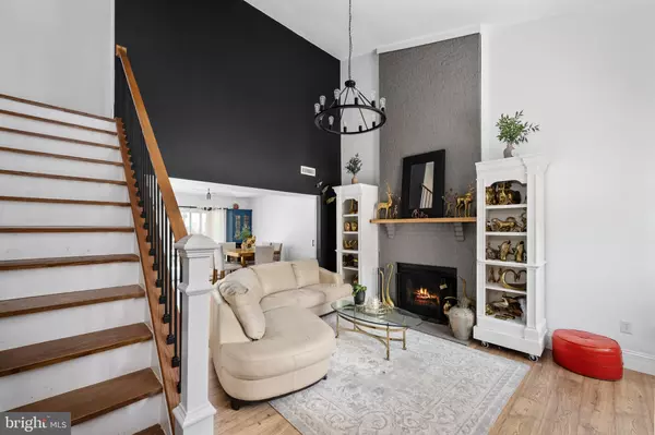 Woodbridge, VA 22193,13342 PELICAN RD