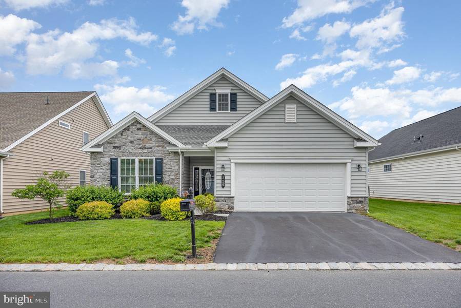 226 LOYAL DR, Mechanicsburg, PA 17050