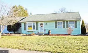 66 CRESCENT DR, Manheim, PA 17545