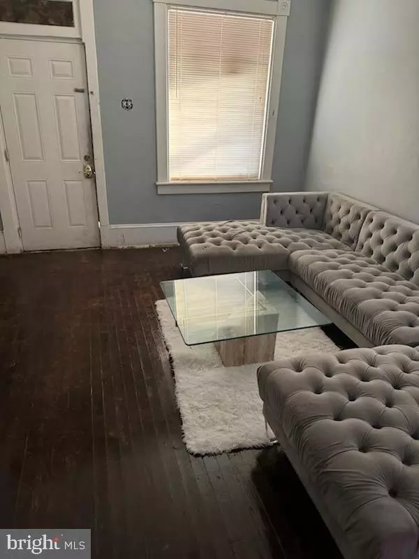 Shamokin, PA 17872,827 N 6TH ST