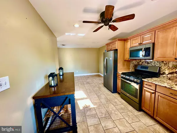 Sewaren, NJ 07077,152 SEWAREN AVE