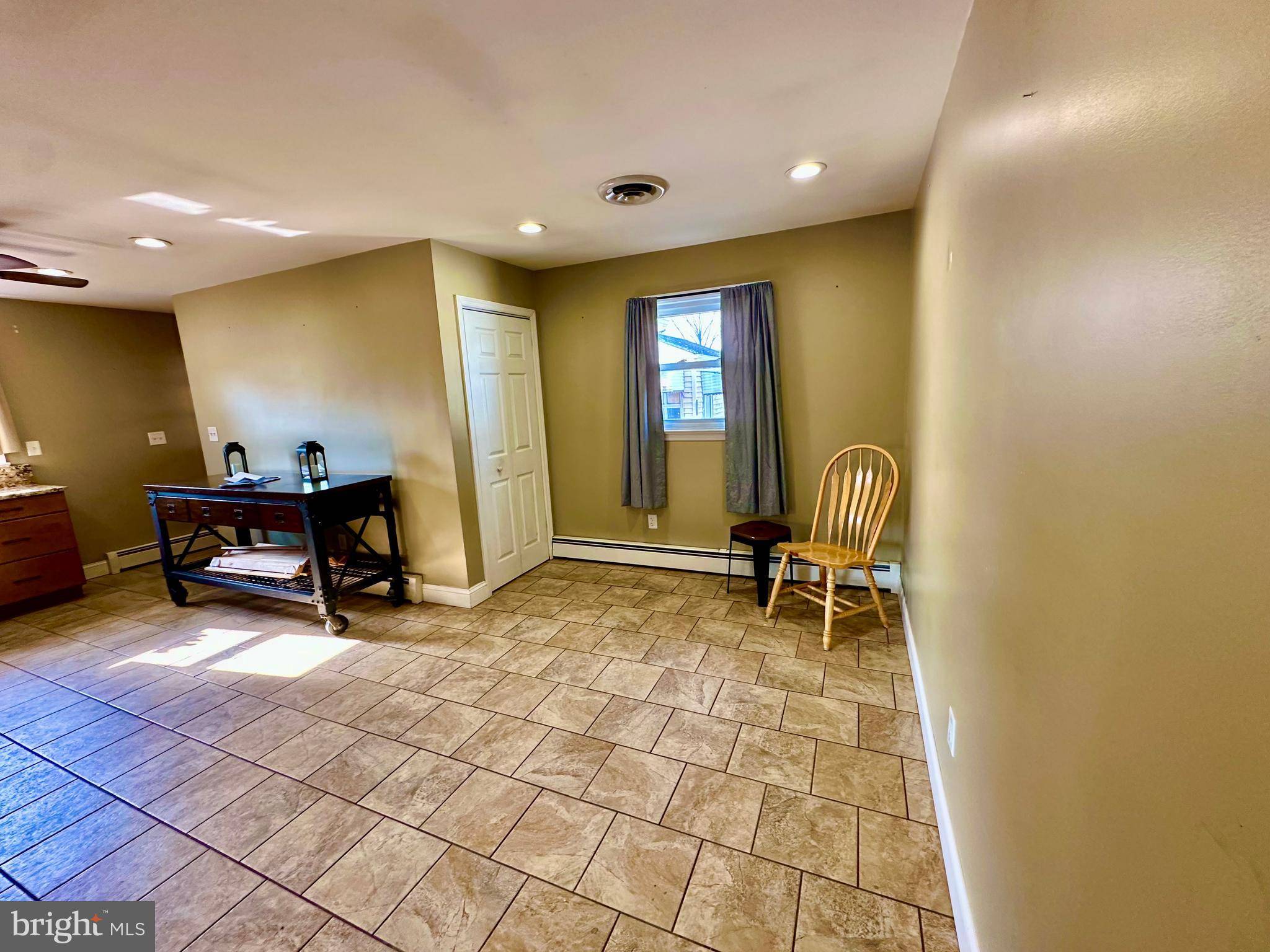 Sewaren, NJ 07077,152 SEWAREN AVE