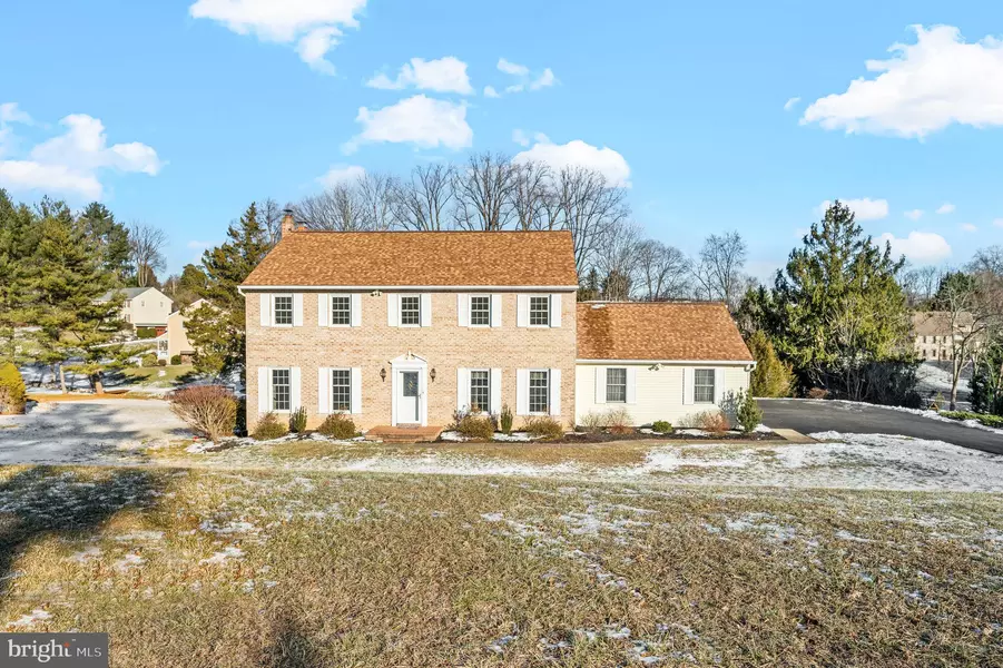 27 NEWTOWN WOODS RD, Newtown Square, PA 19073