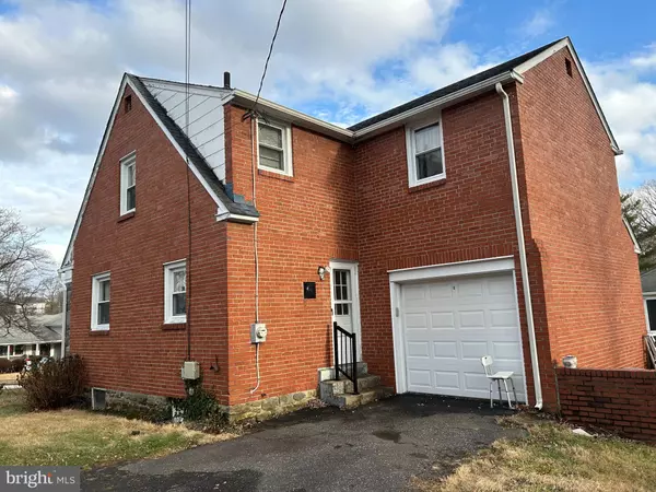 Morton, PA 19070,228 HAWTHORNE RD