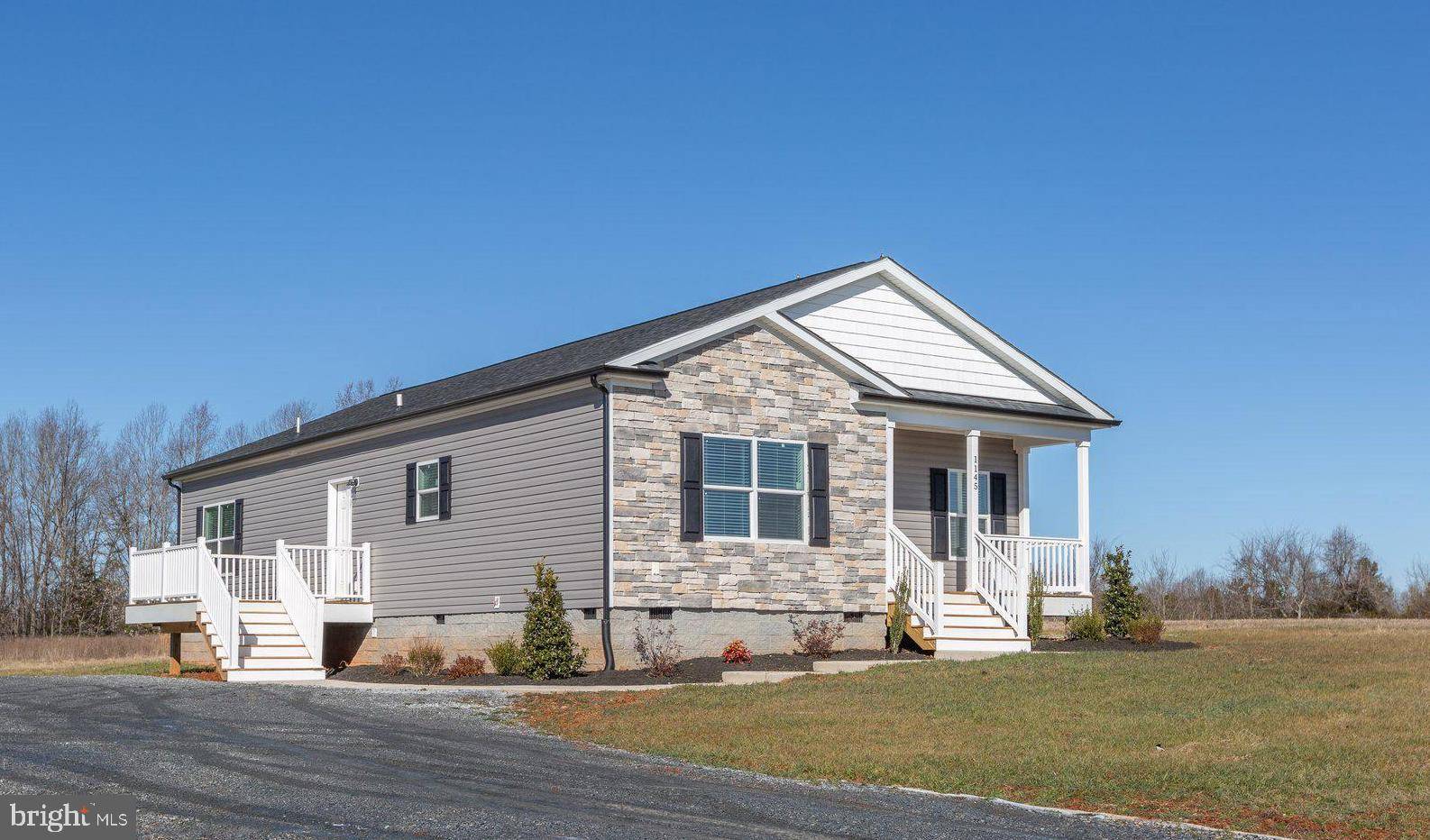 1145 LEVI RD, Green Bay, VA 23942
