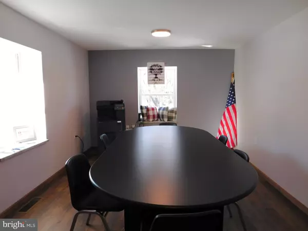 Tamaqua, PA 18252,992 CLAMTOWN RD