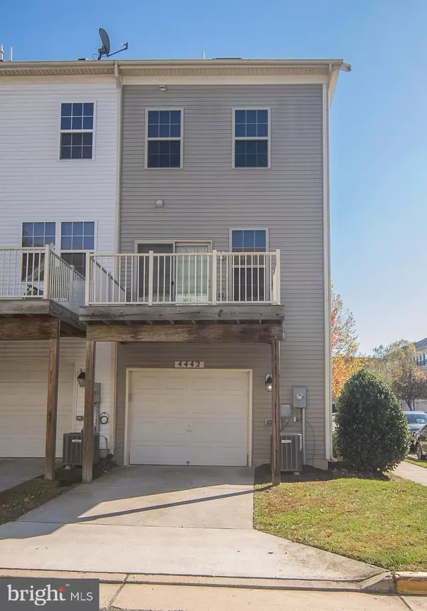 Triangle, VA 22172,4442 POTOMAC HIGHLANDS CIR