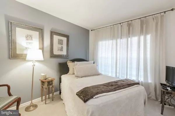 Voorhees, NJ 08043,6000 MAIN ST #6073