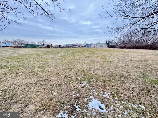 Marcus Hook, PA 19061,0 PRICE ST