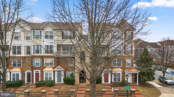 204-D FALLSGROVE BLVD #20, Rockville, MD 20850