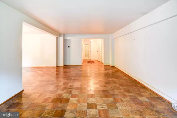 Washington, DC 20016,4201 CATHEDRAL AVE NW #201E