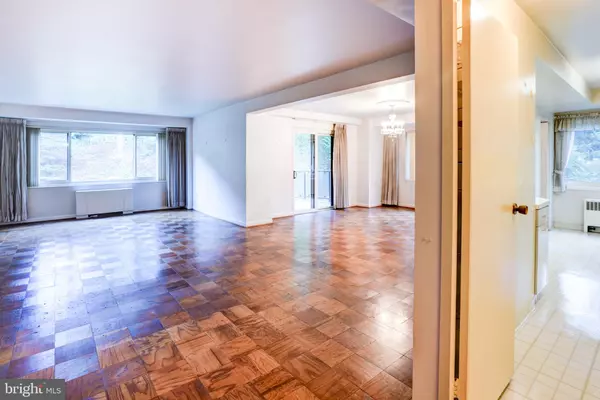 Washington, DC 20016,4201 CATHEDRAL AVE NW #201E