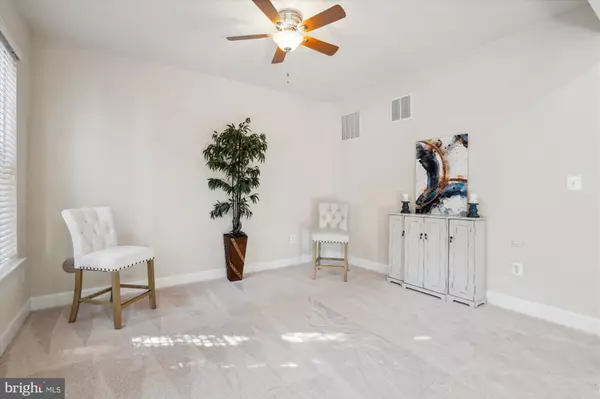 Landover, MD 20785,8004 GIBBS WAY