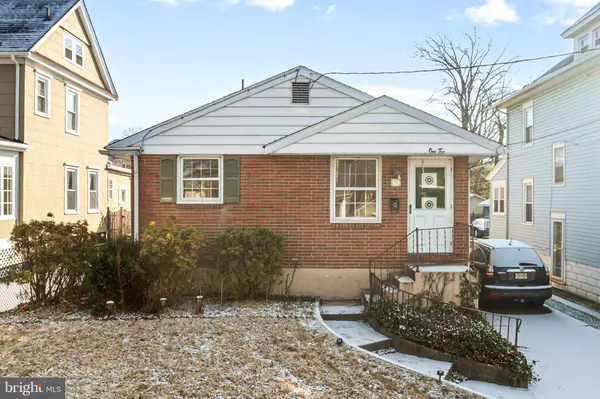 110 E KNIGHT AVE, Collingswood, NJ 08108