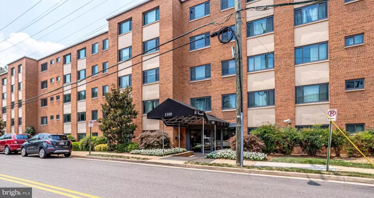 Arlington, VA 22202,1200 S ARLINGTON RIDGE RD #406