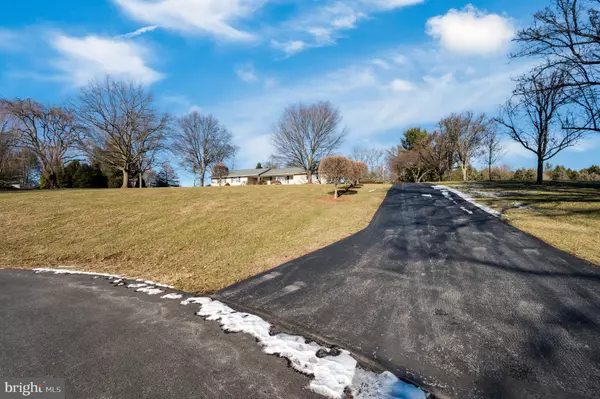 Bernville, PA 19506,37 MEADOW HILL DR