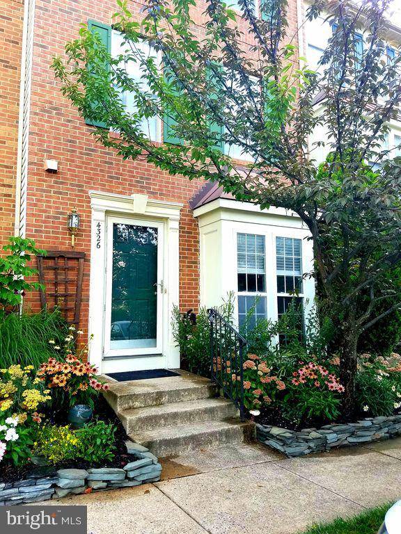 4326 SUTLER HILL SQ, Fairfax, VA 22033