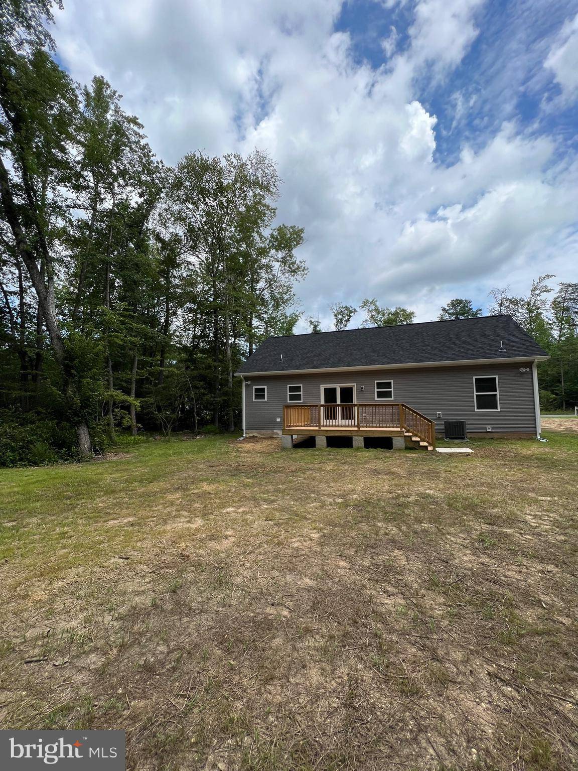 Colonial Beach, VA 22443,334 SHOREWOOD DR