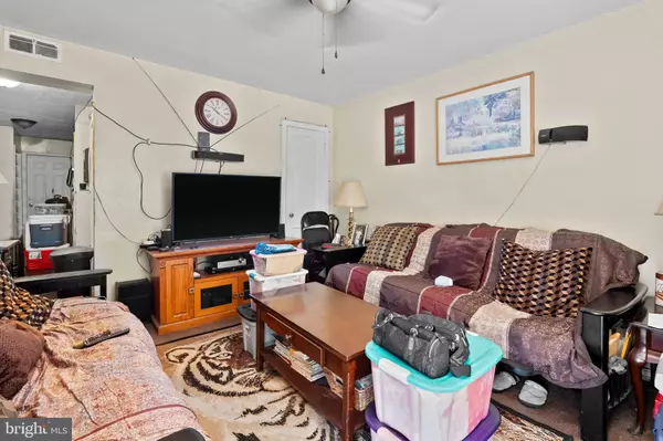 Washington, DC 20002,968 MOUNT OLIVET RD NE