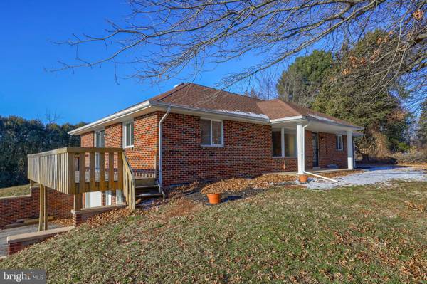 4130 BULL RD, Dover, PA 17315