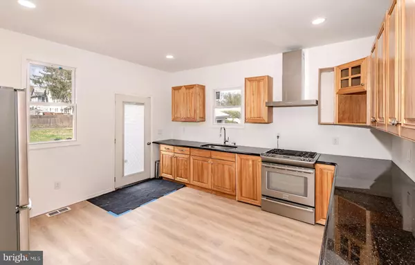 Williamsport, PA 17701,928 HIGH ST