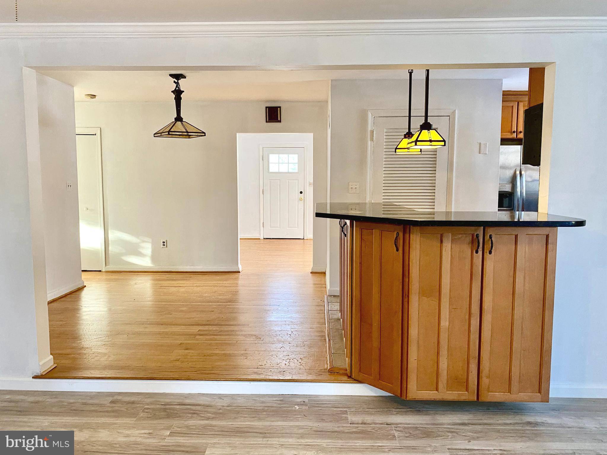 Annandale, VA 22003,7549 PARK LN