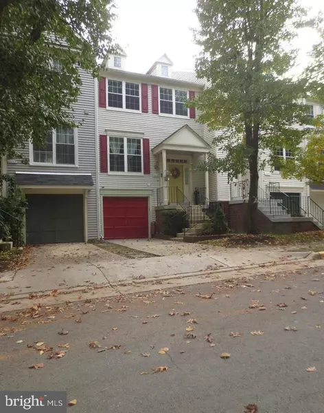 12249 WYE OAK COMMONS CIR #83, Burke, VA 22015