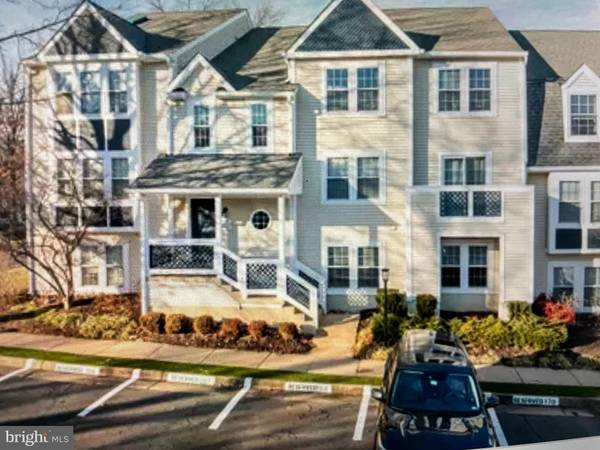 12948-C GRAYS POINTE RD #12948C, Fairfax, VA 22033