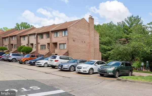 3745-B MADISON LN, Falls Church, VA 22041