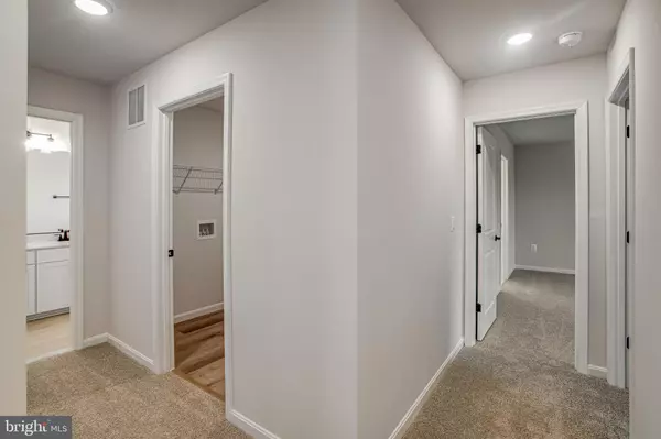 Orange, VA 22960,627 CLOVER LN