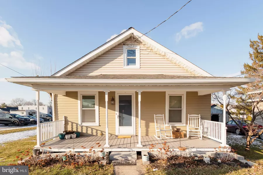 337 W KING ST, Abbottstown, PA 17301
