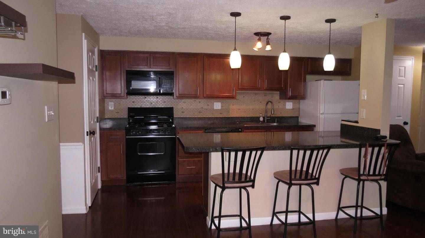 Sicklerville, NJ 08081,71 KENWOOD DR