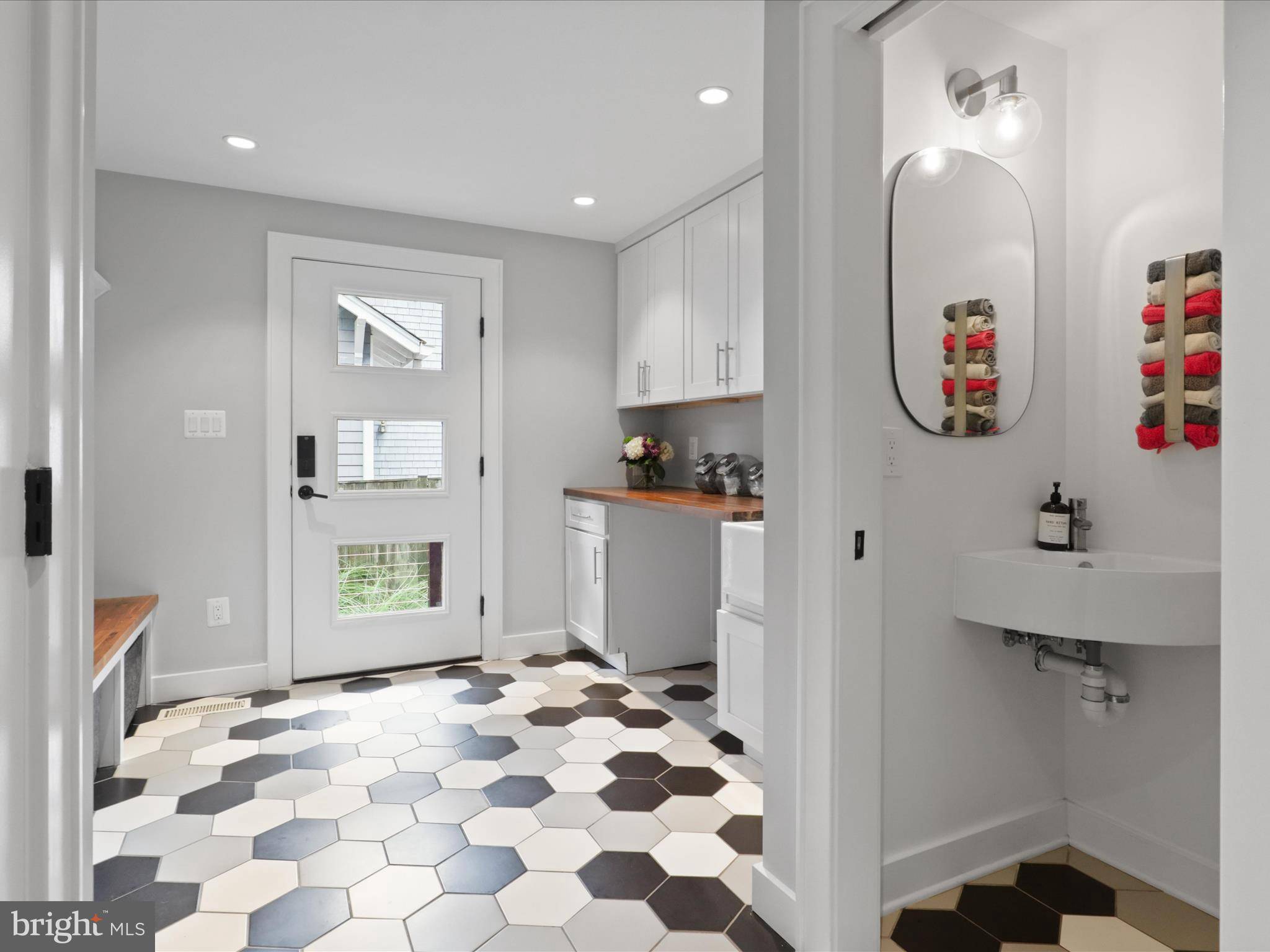 Arlington, VA 22205,6230 21ST ST N