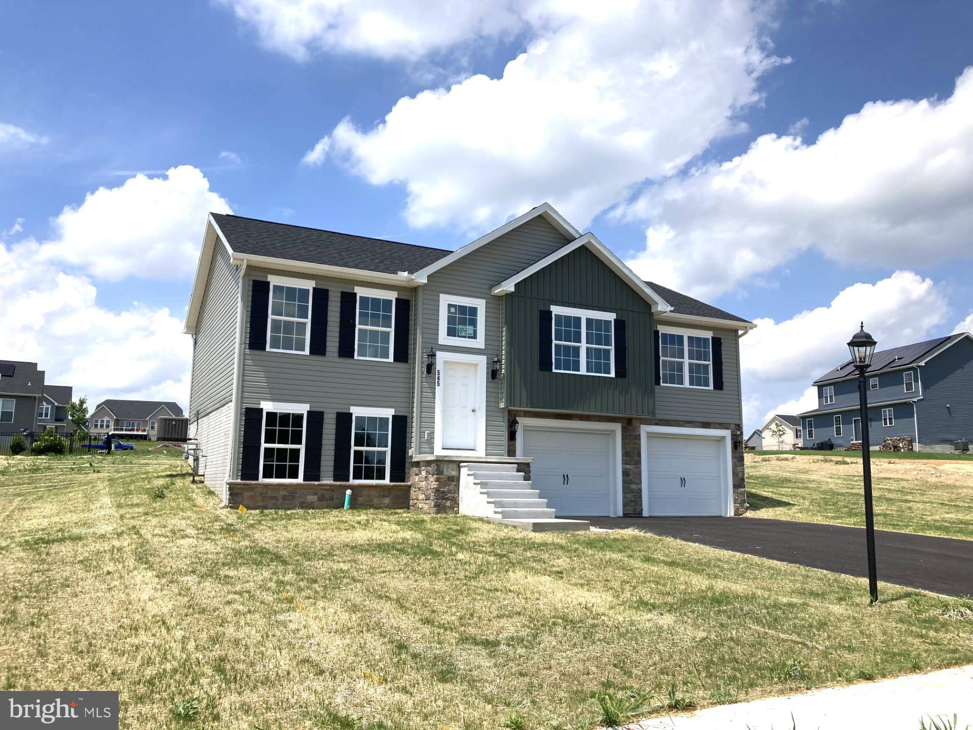 545 RIPPLE DR #66, Hanover, PA 17331