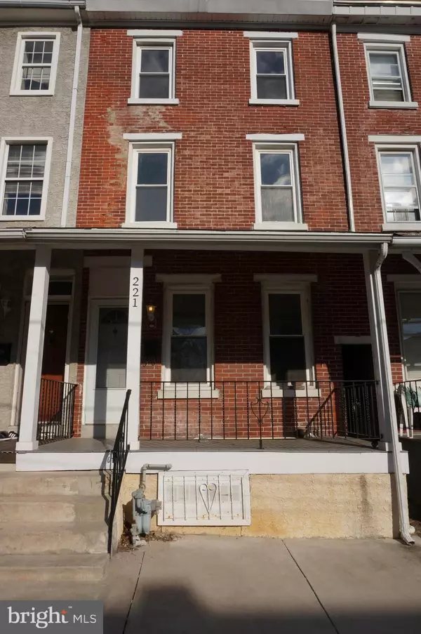 Norristown, PA 19401,221 E WOOD ST