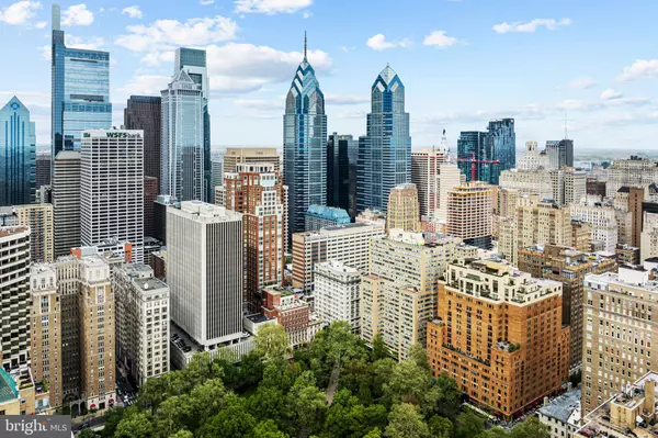 Philadelphia, PA 19103,219-29 S 18TH ST #309