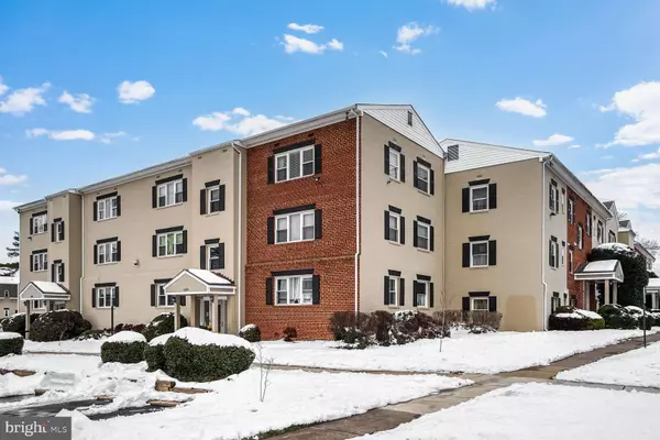 6180 GREENWOOD DR #101, Falls Church, VA 22044