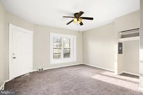 Holmes, PA 19043,102 HOLMES RD