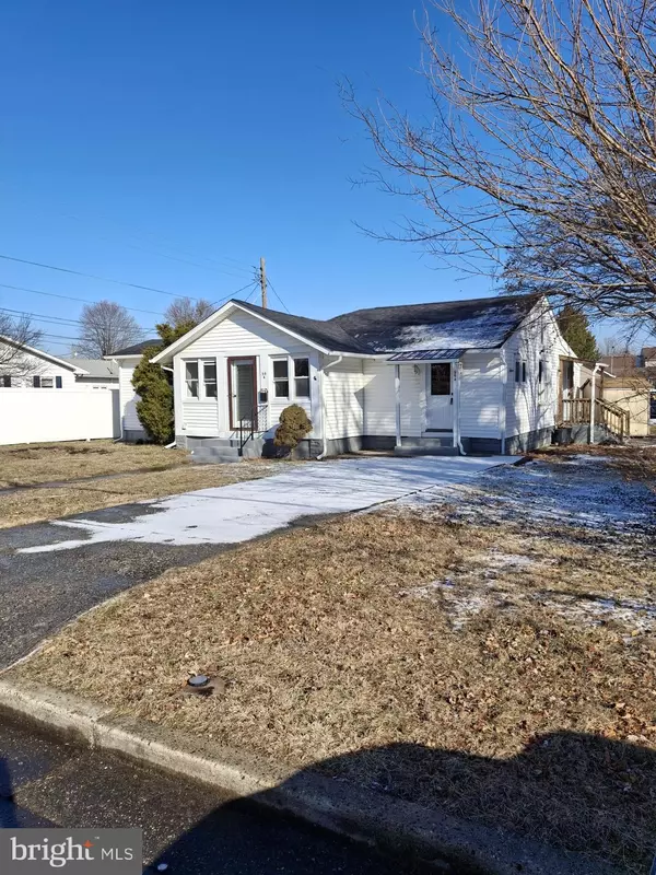 50 CHESTNUT ST #1, Pennsville, NJ 08070